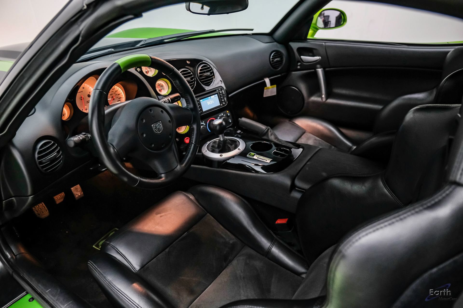 Used 2010 Dodge Viper ACR image 2