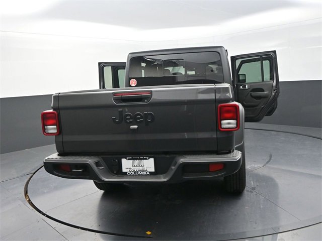 New 2025 Jeep Gladiator Sport image 30