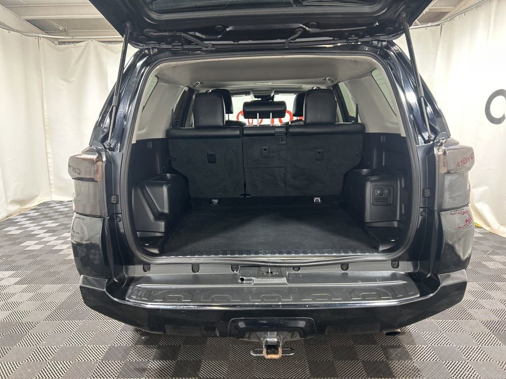 Used 2020 Toyota 4Runner Venture w/ Moonroof Package image 15
