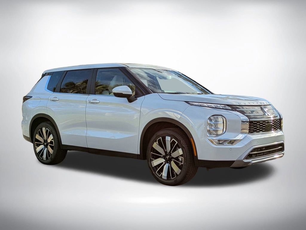 New 2026 Mitsubishi Outlander SE FWD image 2