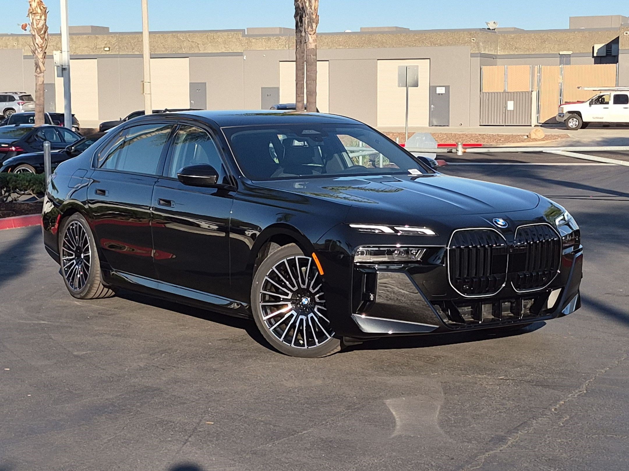 New 2026 BMW 750e xDrive w/ Premium Package AWD/4WD image 2