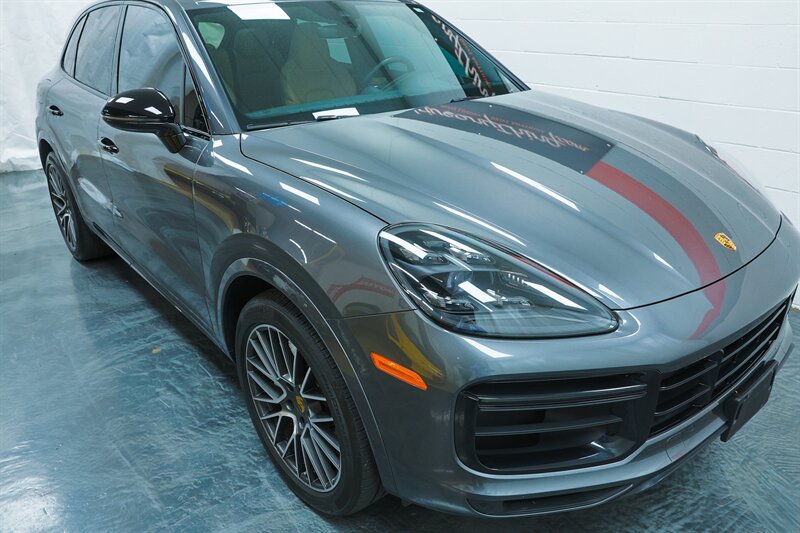 Used 2020 Porsche Cayenne Turbo AWD/4WD image 36