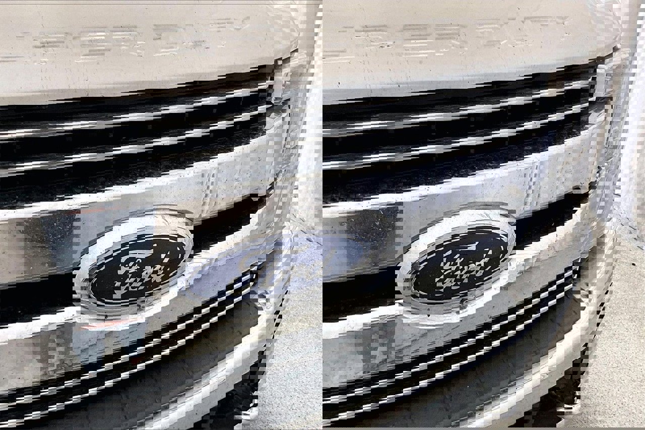 Used 2019 Ford F250 Lariat w/ Chrome Package image 7