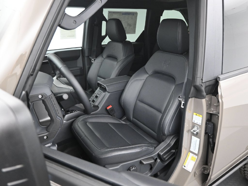 New 2026 Ford Bronco Badlands AWD/4WD image 8