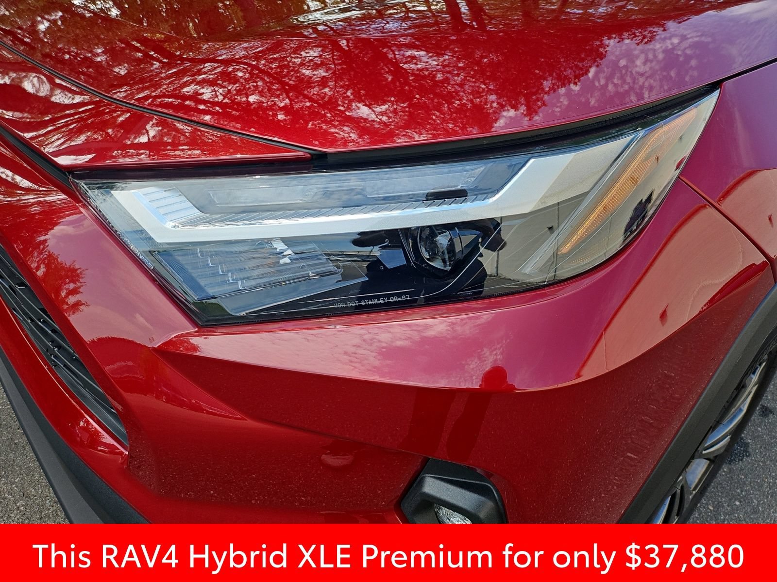 Used 2023 Toyota RAV4 XLE Premium AWD/4WD image 13
