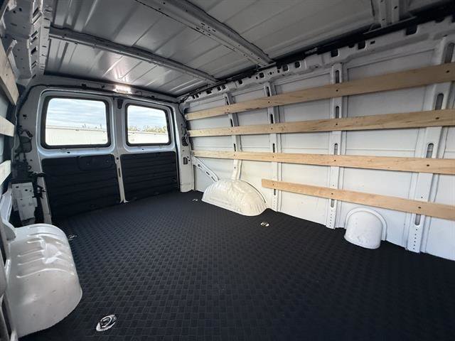 Used 2023 GMC Savana 2500 image 12