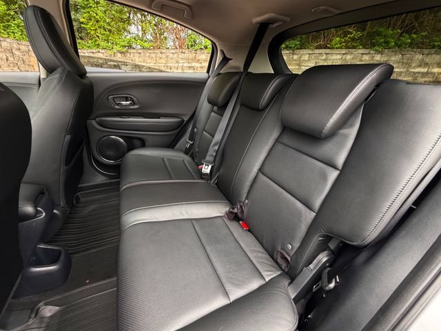 Used 2020 Honda HR-V Touring image 31