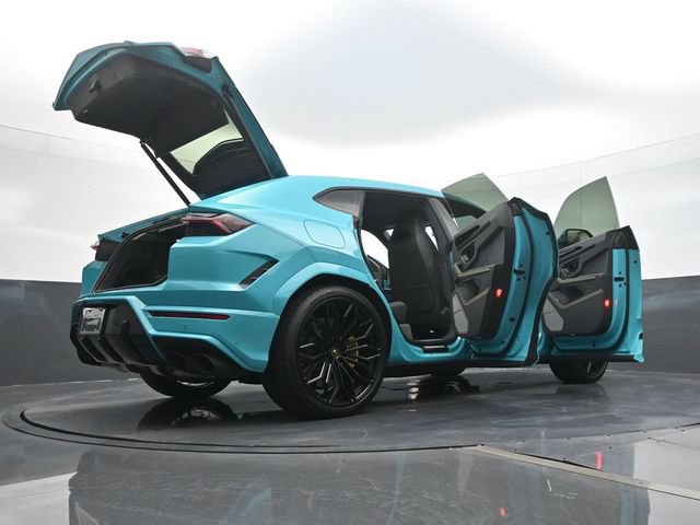 Used 2025 Lamborghini Urus SE AWD/4WD image 27