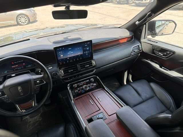 Used 2023 Lincoln Navigator L Reserve AWD/4WD image 18