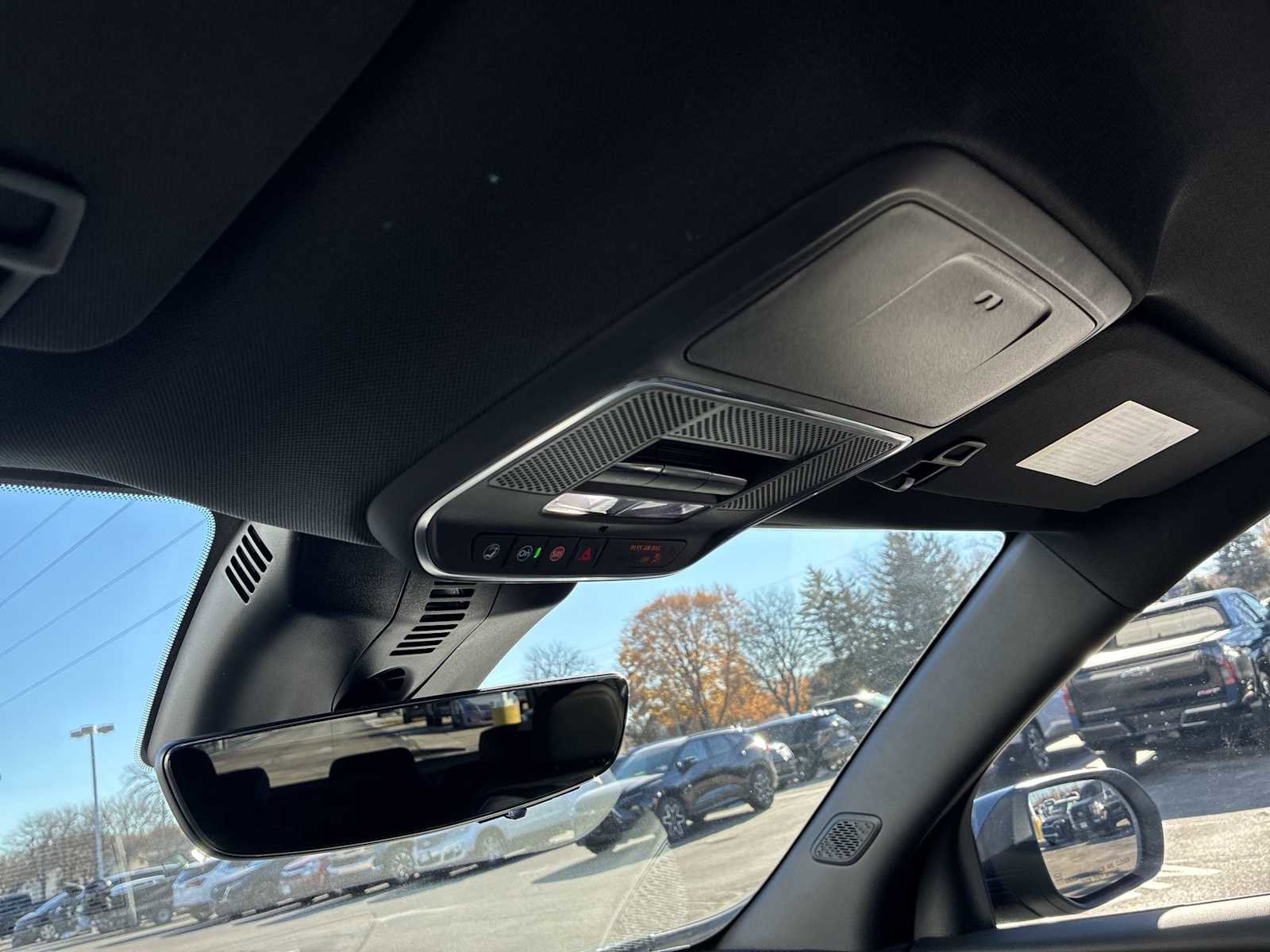 Certified 2025 Chevrolet Traverse RS image 36