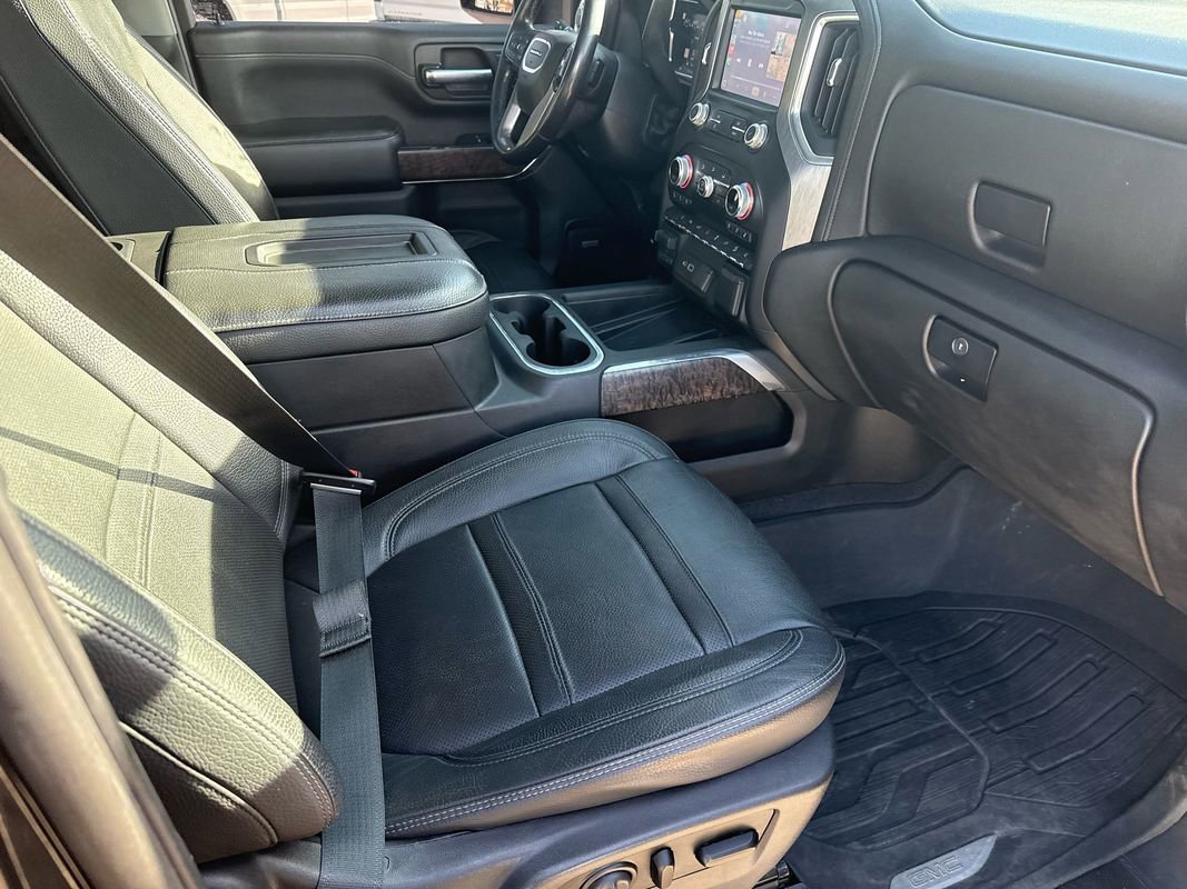 Used 2021 GMC Sierra 3500 Denali w/ Denali Ultimate Package image 16