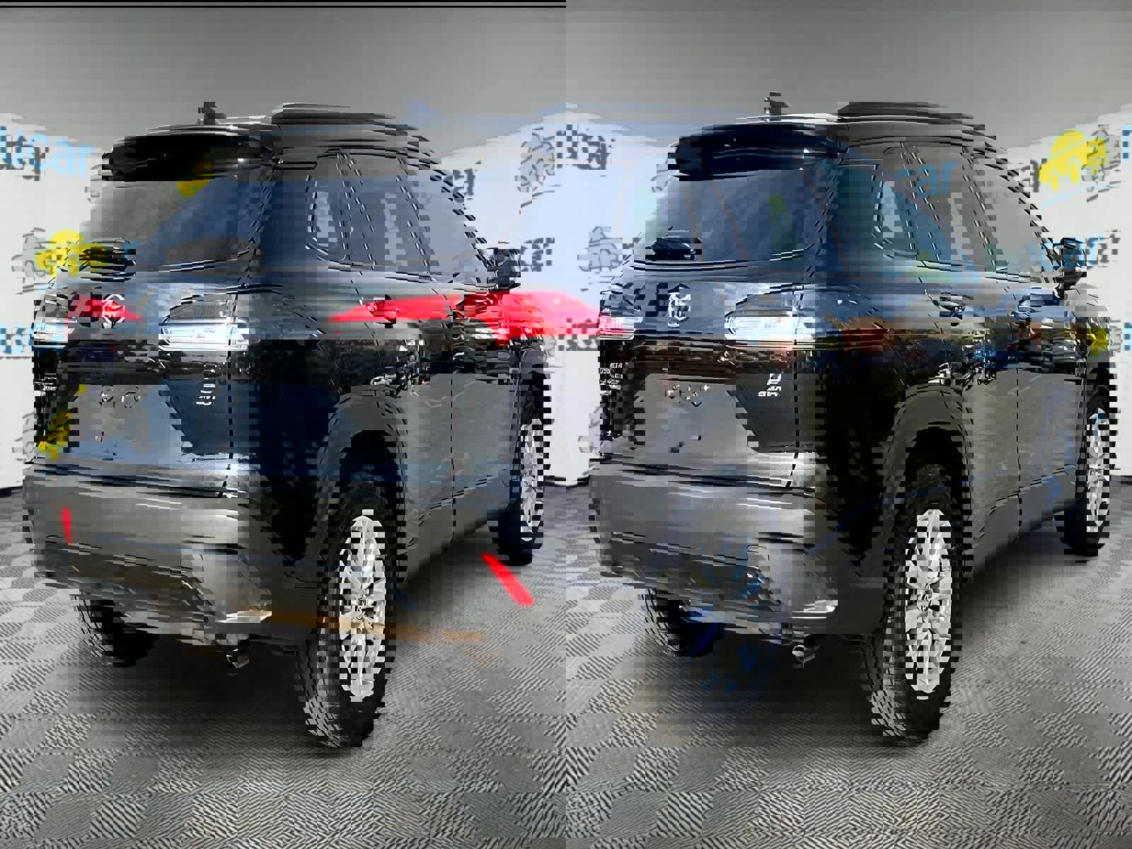 Used 2023 Toyota Corolla Cross LE image 6