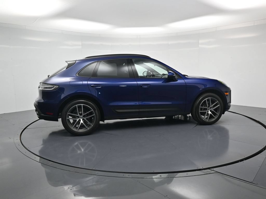 New 2026 Porsche Macan AWD/4WD image 31