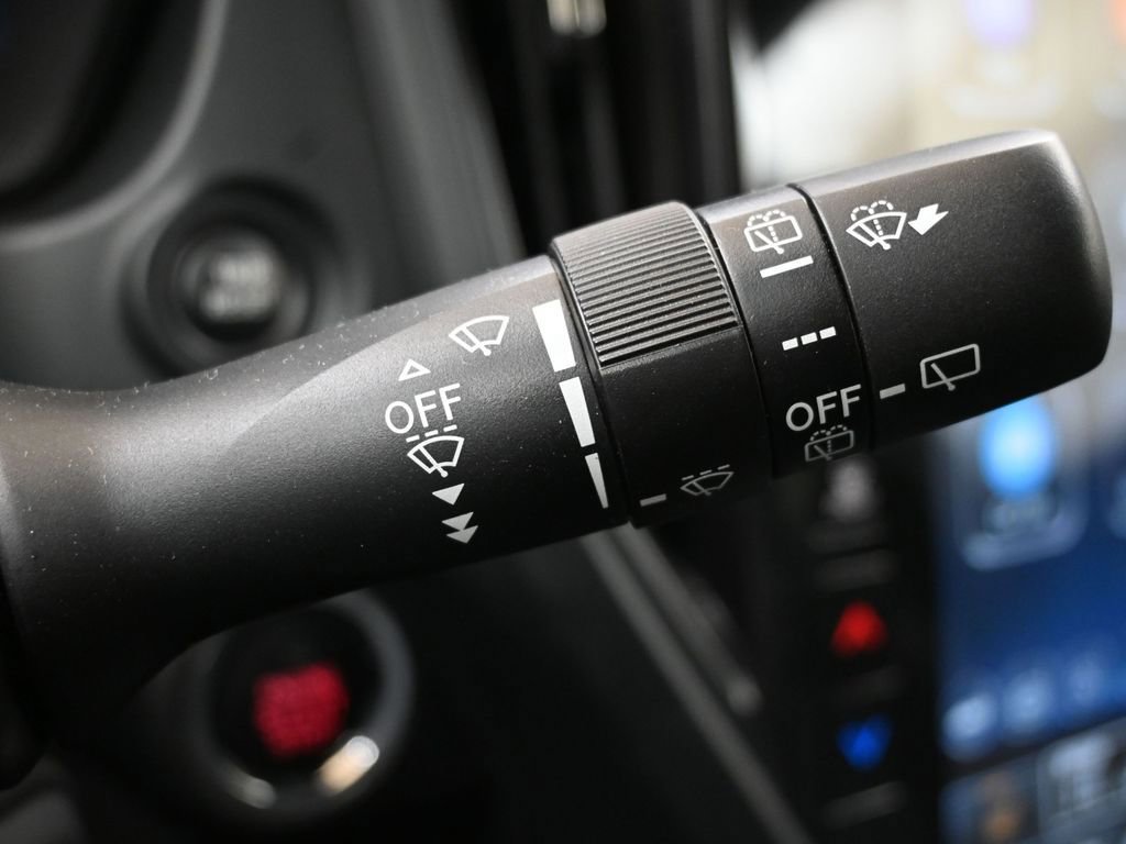 Certified 2025 Subaru Forester Premium image 30