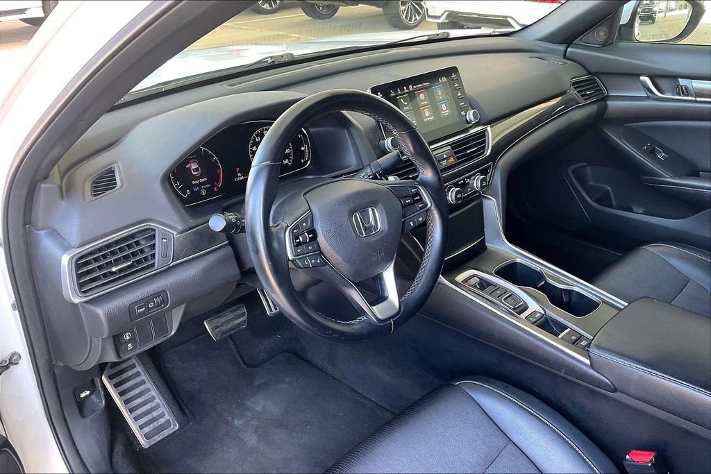 Used 2018 Honda Accord Sport image 13