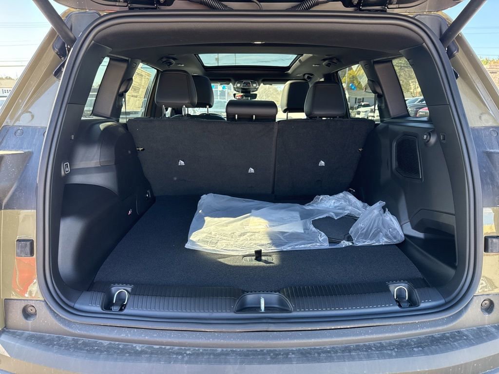 New 2026 Jeep Cherokee Overland image 28