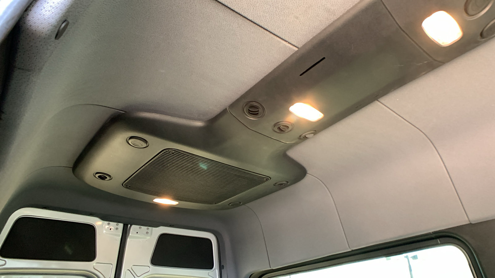 Used 2021 Mercedes-Benz Sprinter 2500 image 28