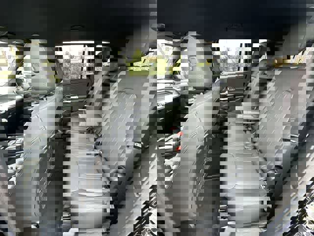 Used 2024 Mercedes-Benz GLB 250 4MATIC image 18