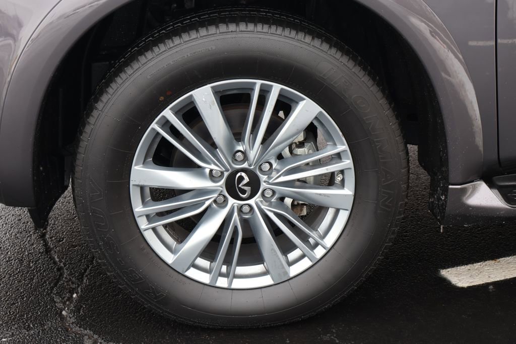 Used 2024 INFINITI QX80 Luxe image 11