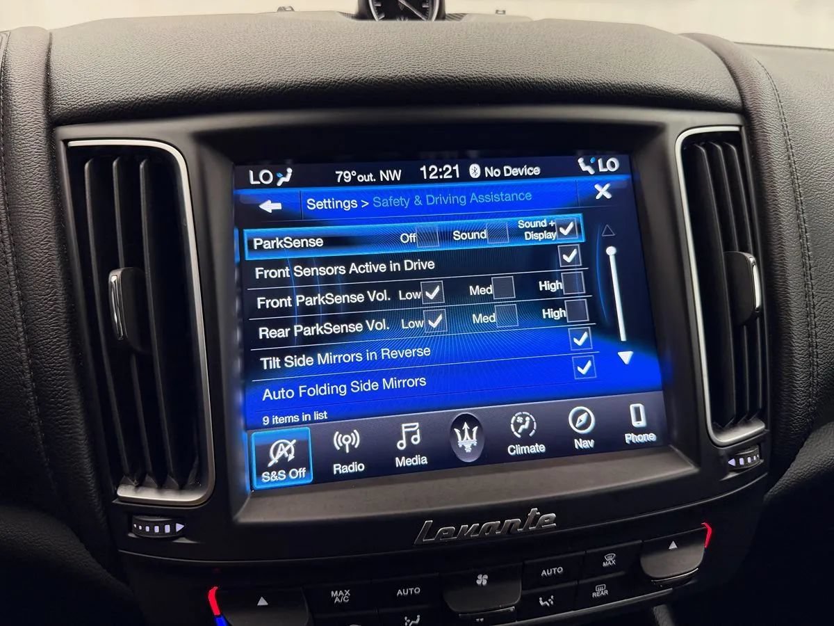 Used 2020 Maserati Levante S AWD/4WD image 16