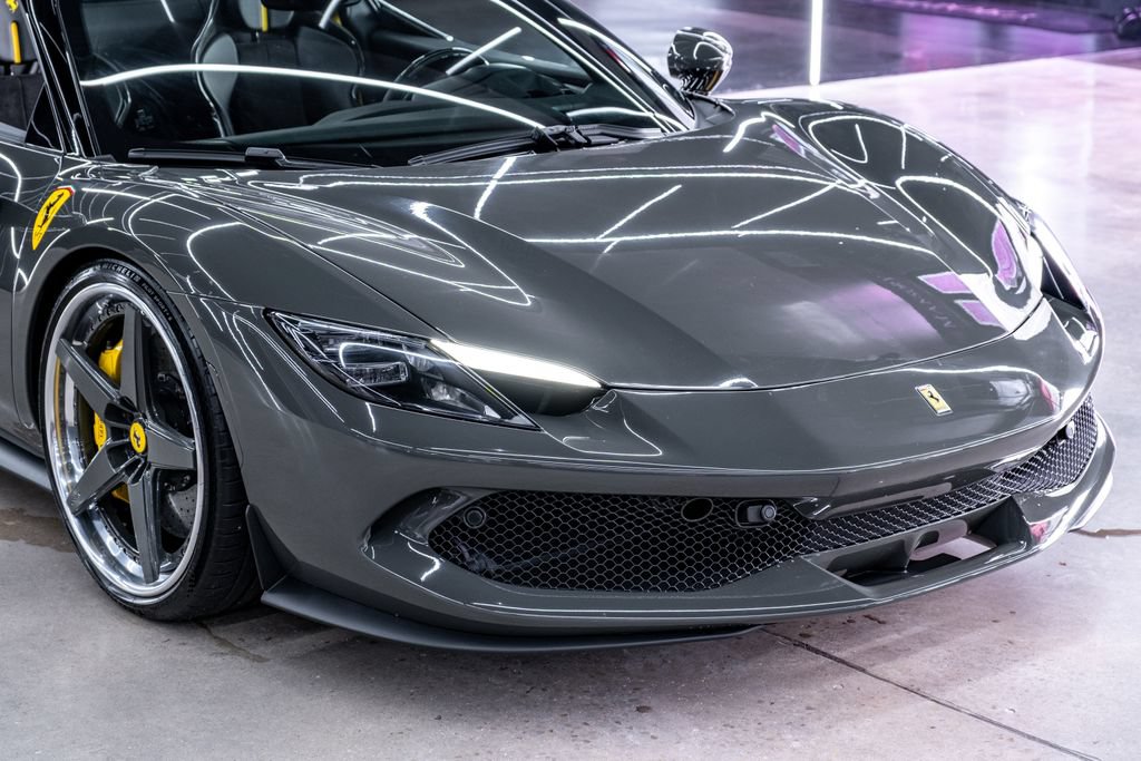 Used 2023 Ferrari 296 GTS RWD image 2