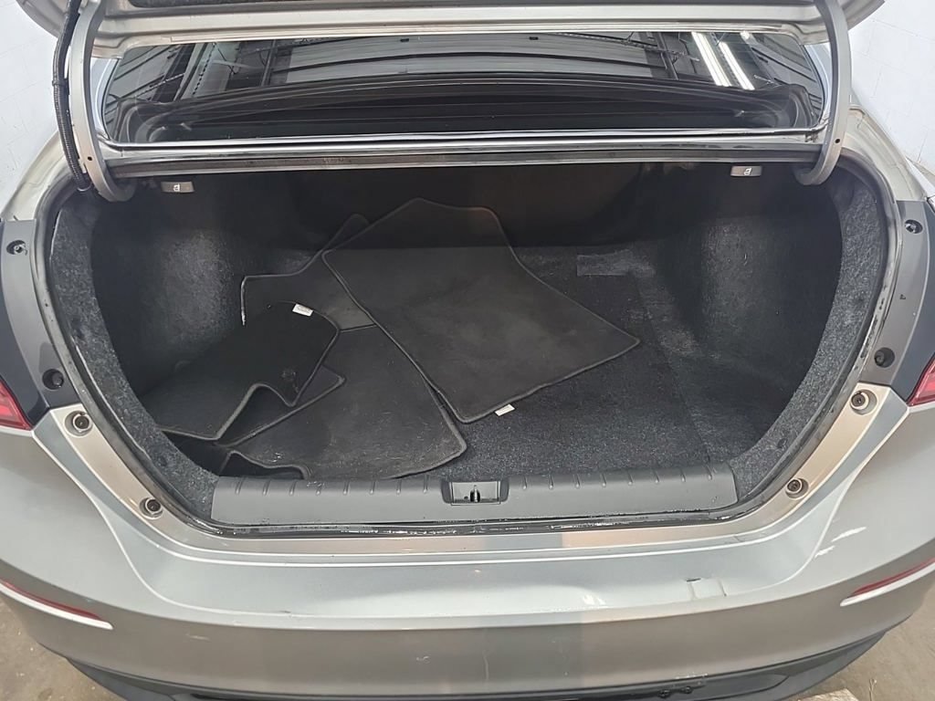 Used 2020 Honda Insight EX image 6