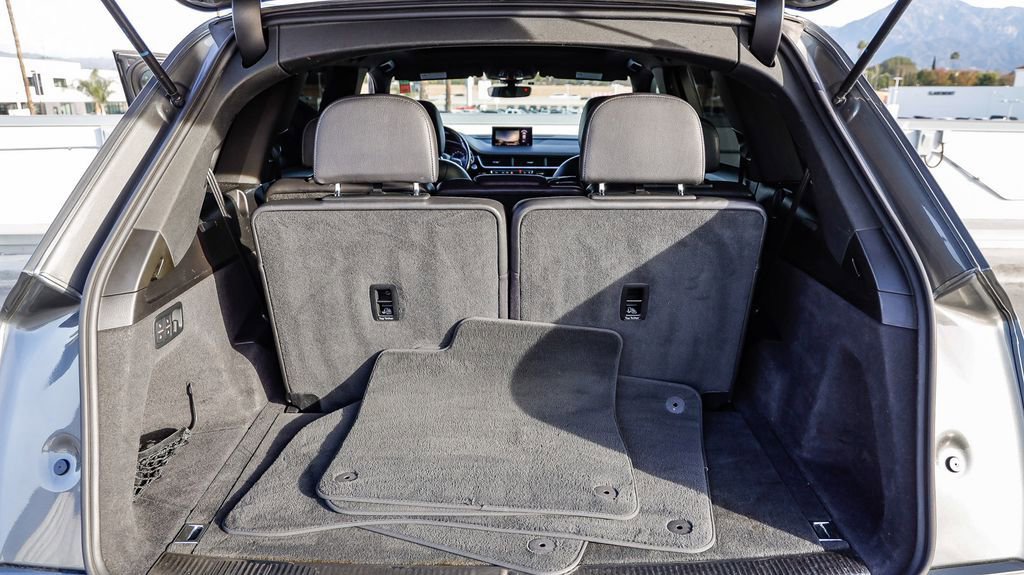 Used 2017 Audi Q7 3.0T Premium Plus image 31