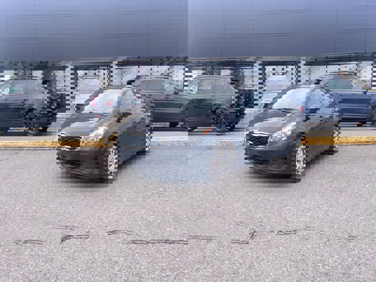 Used 2018 Kia Forte LX image 2