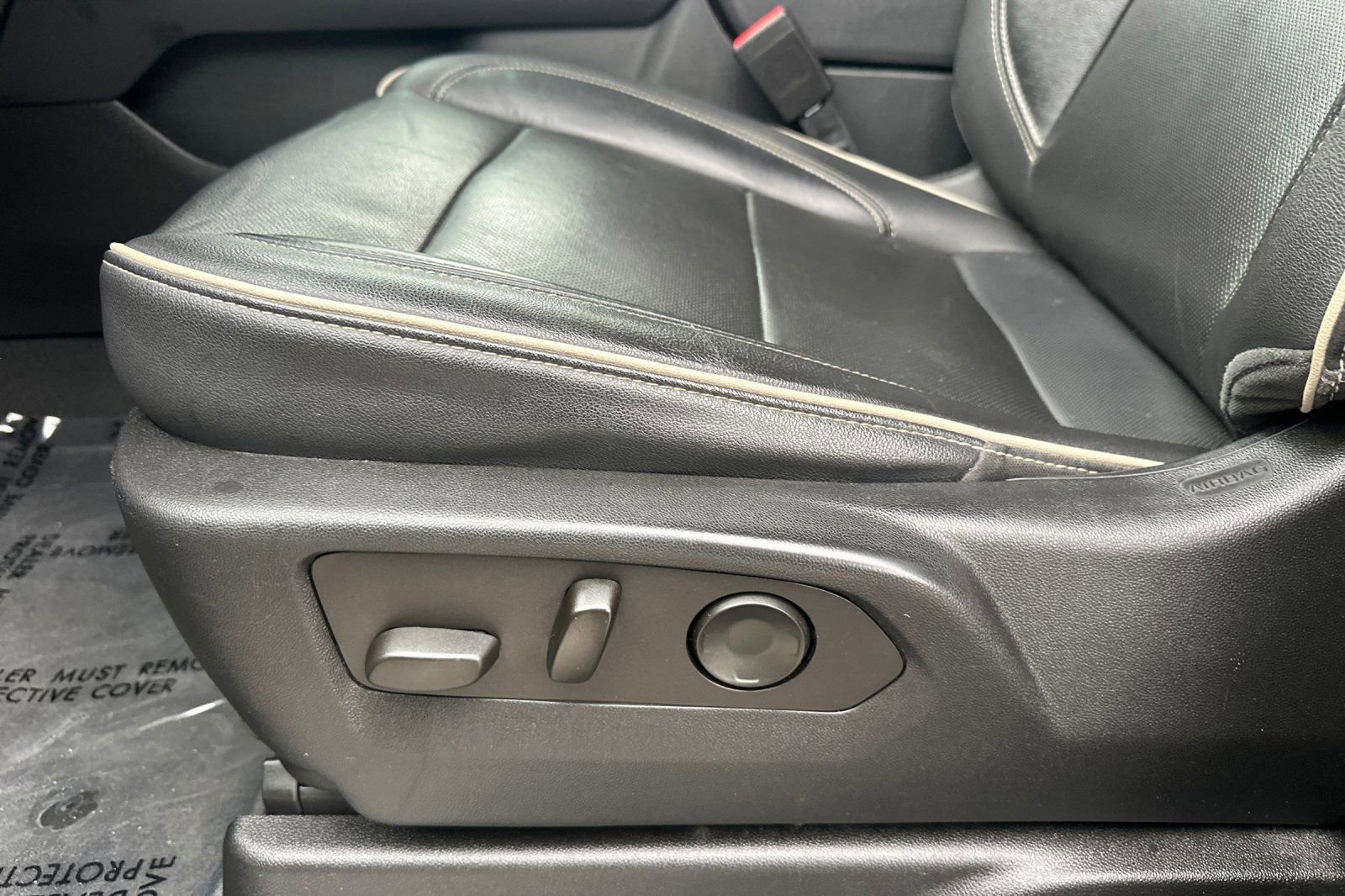 Used 2021 GMC Yukon SLT w/ Rear Media and Nav Package image 12