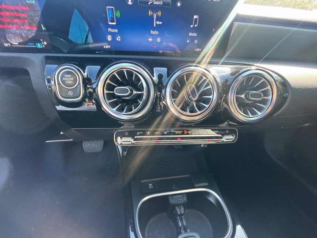Used 2025 Mercedes-Benz CLA 250 4MATIC image 13