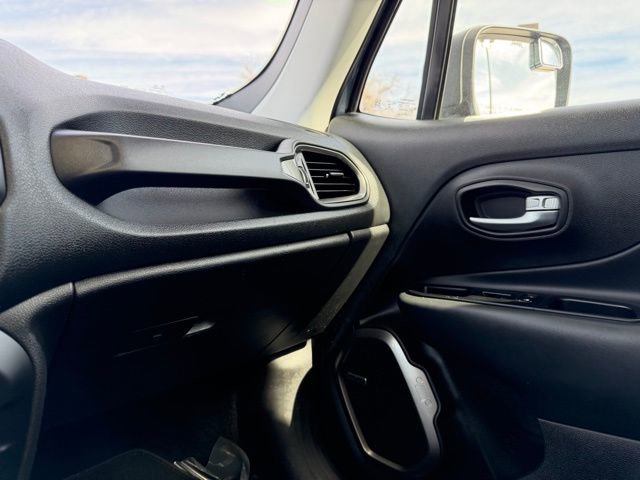 Used 2021 Jeep Renegade Limited w/ Sun & Sound Group image 28