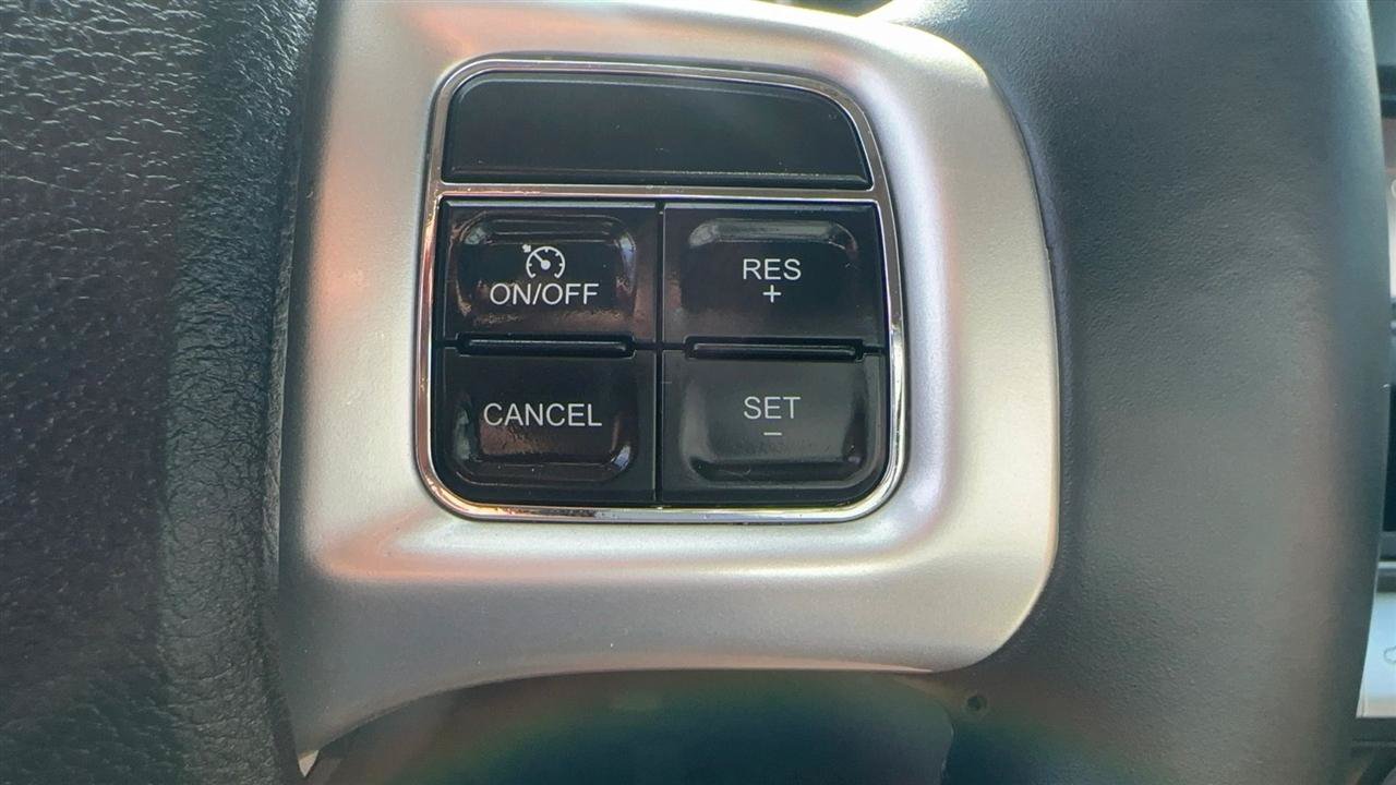 Used 2015 Dodge Journey SXT w/ Flexible Seating Group FWD image 12
