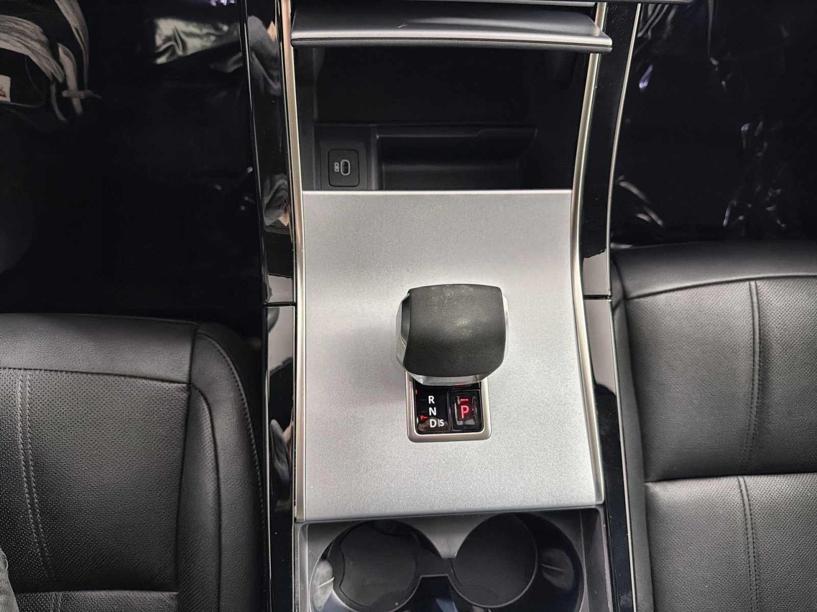 Used 2024 Land Rover Range Rover Evoque S image 22