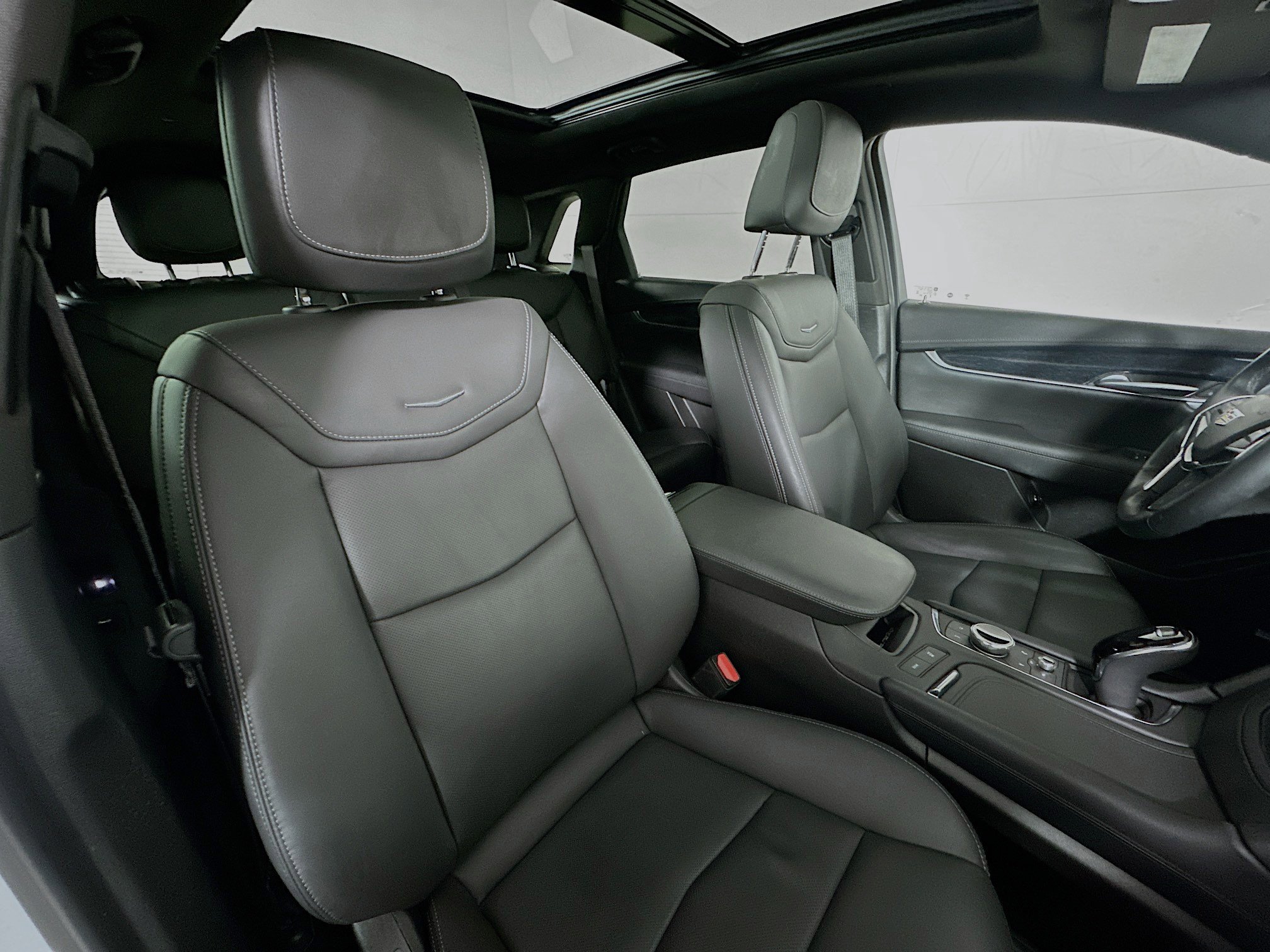 Used 2024 Cadillac XT5 Premium Luxury w/ Technology Package image 29