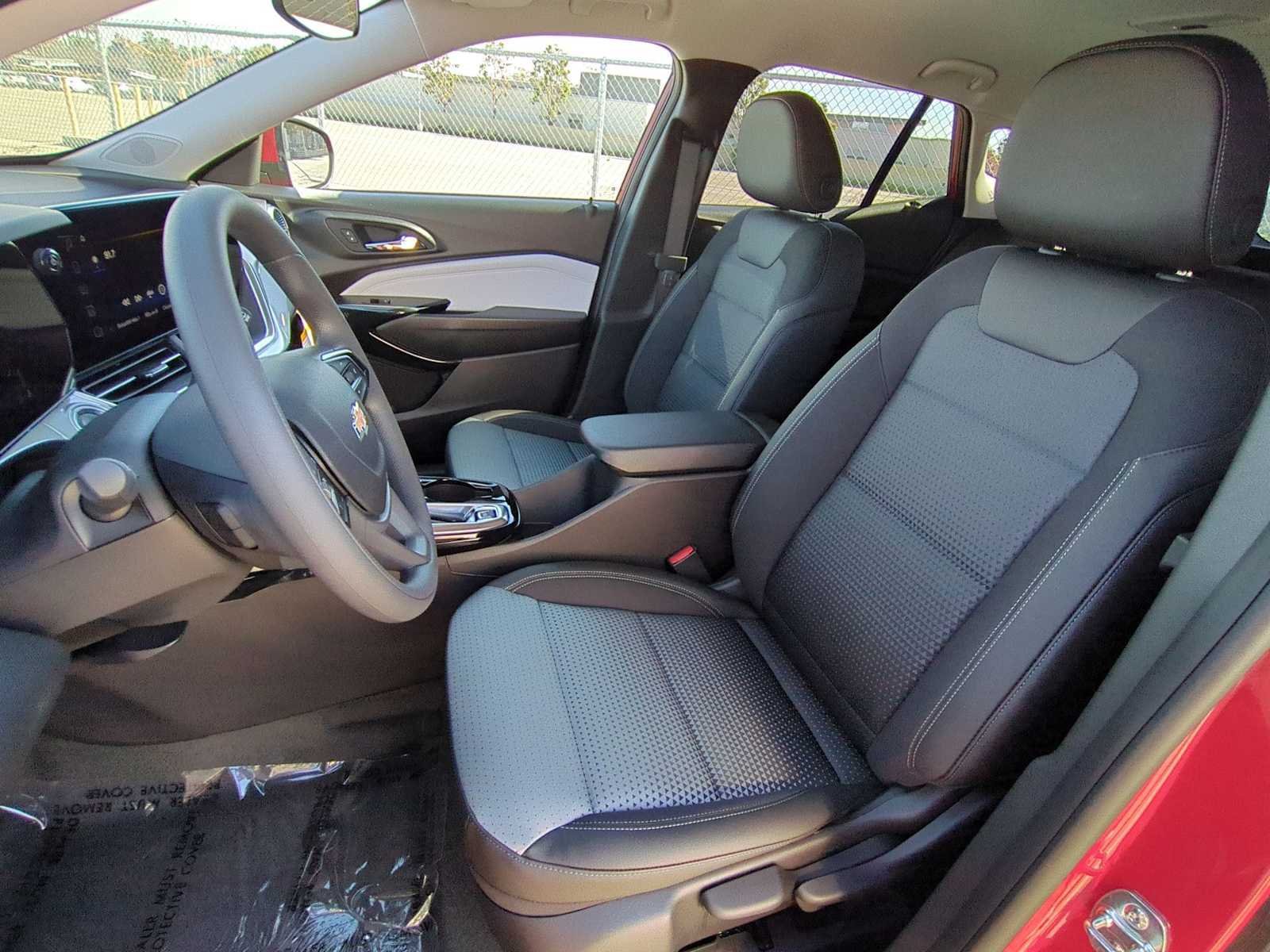 New 2026 Chevrolet Trax LT FWD image 22