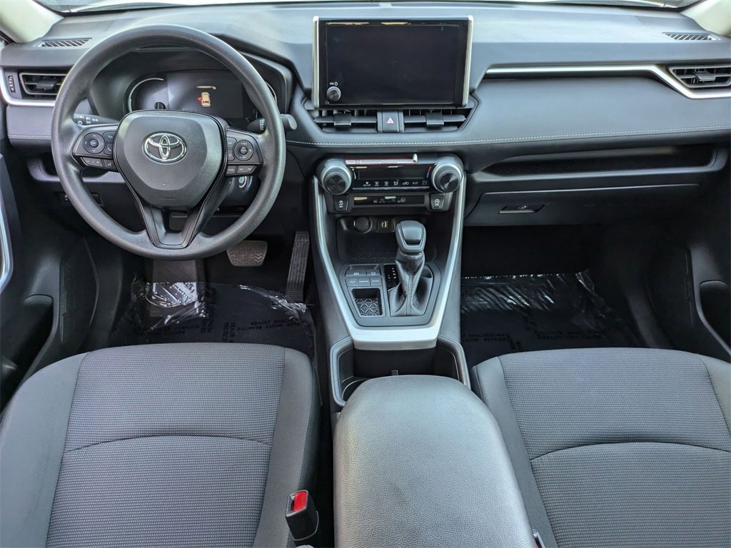 Used 2025 Toyota RAV4 LE image 25