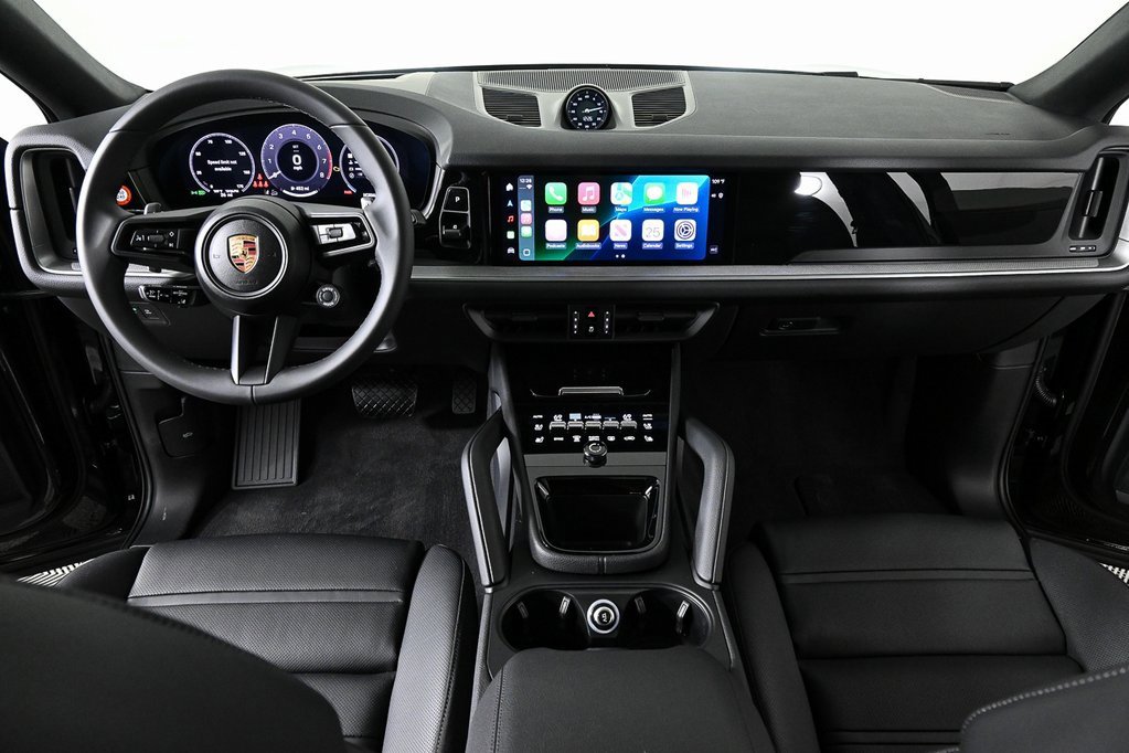 Used 2025 Porsche Cayenne Coupe image 20