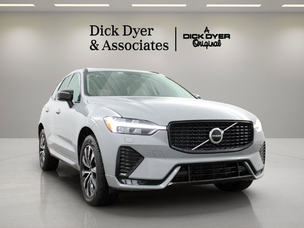 Used 2024 Volvo XC60 B5 Core w/ Protection Package Premier AWD/4WD image 3