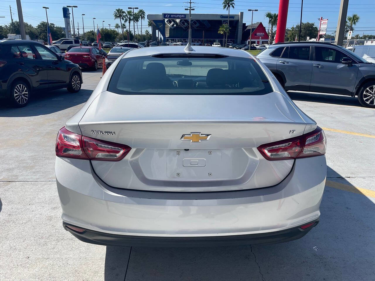 Used 2022 Chevrolet Malibu LT FWD image 5