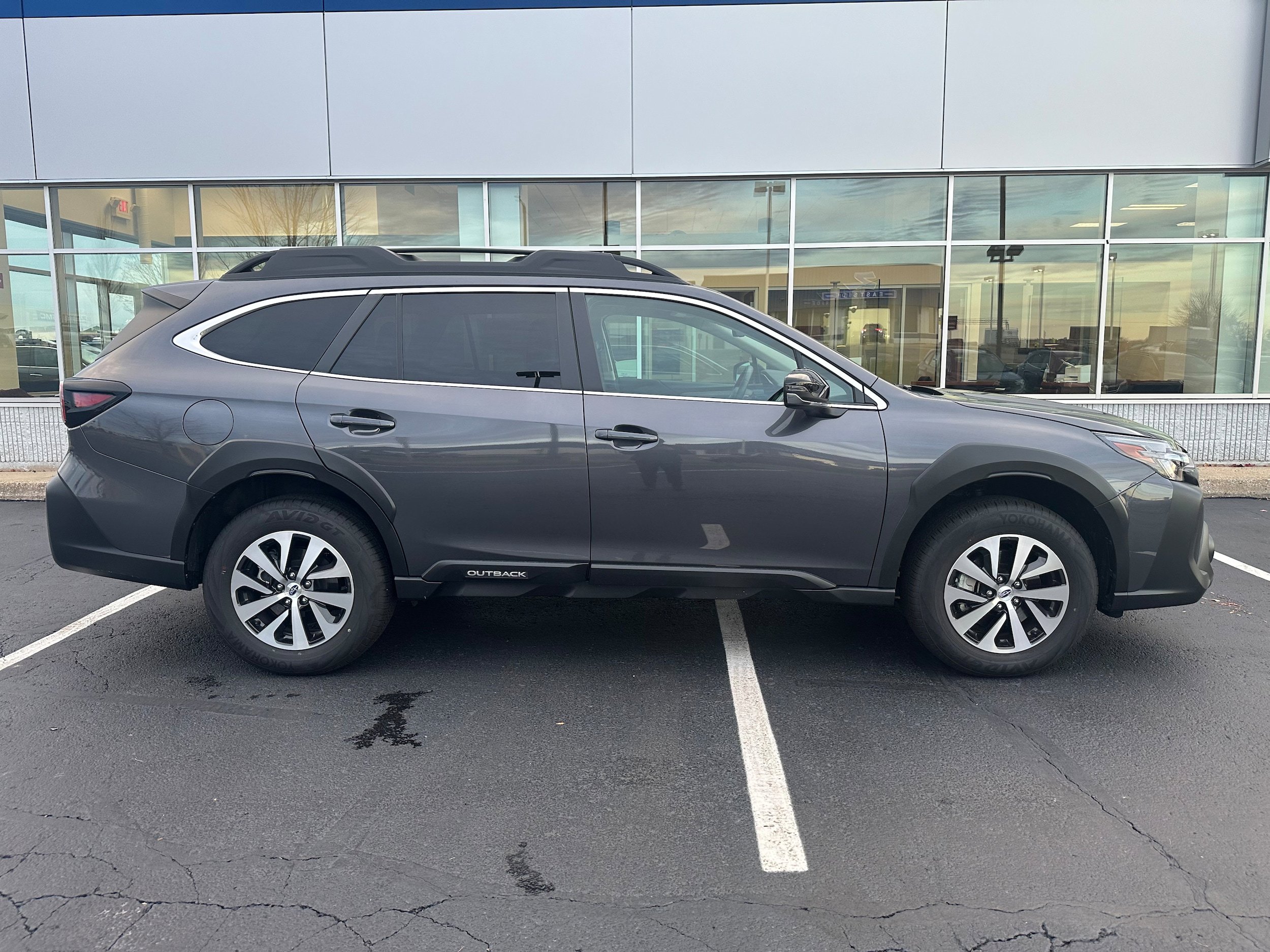 Certified 2025 Subaru Outback Premium w/ Popular Package #1 image 2