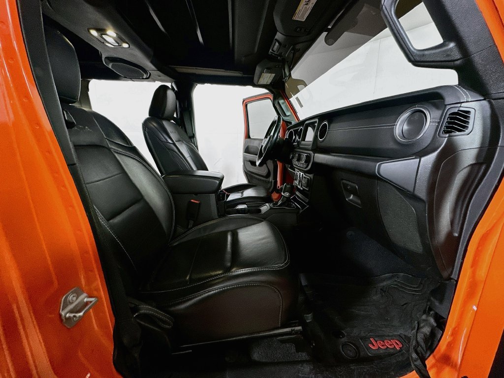 Used 2019 Jeep Wrangler Unlimited Sahara AWD/4WD image 14