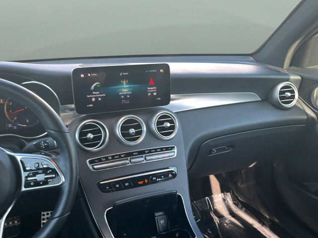 Used 2021 Mercedes-Benz GLC 300 4MATIC image 11