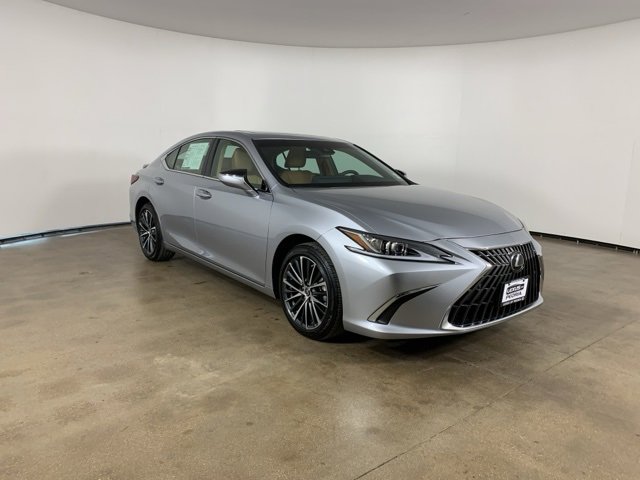 Used 2025 Lexus ES 300h w/ Premium Package image 4