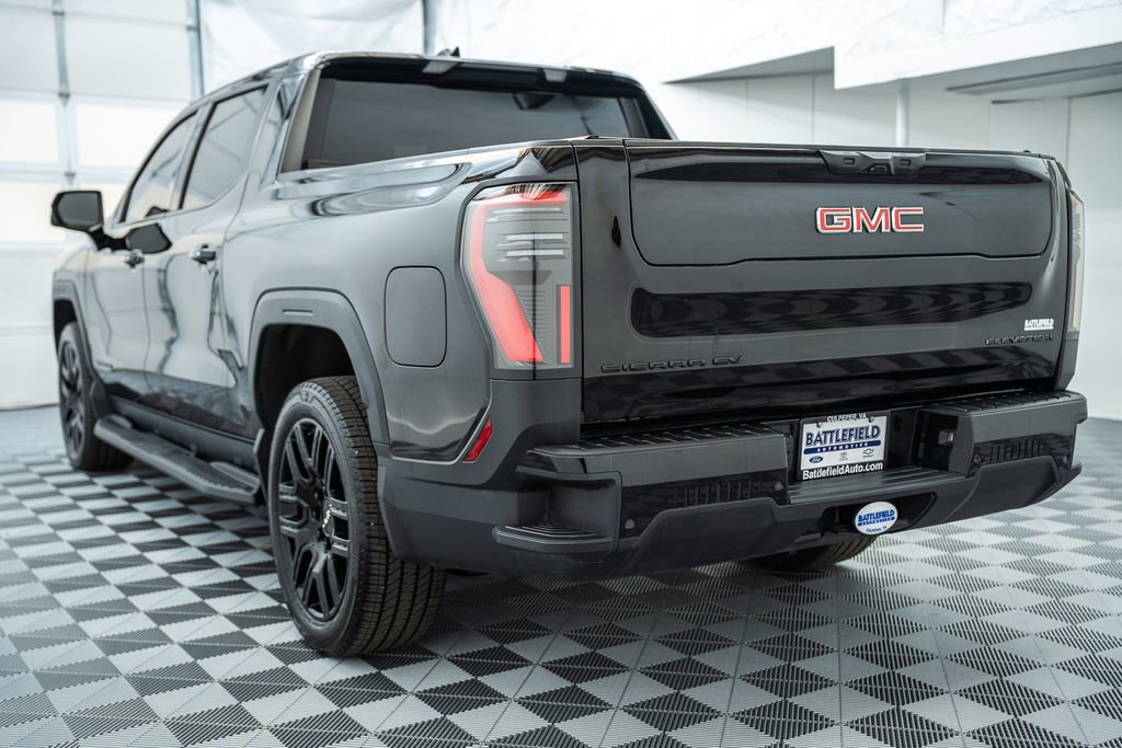 Used 2026 GMC Sierra EV Elevation w/ LPO, Elevation Dark Package AWD/4WD image 5