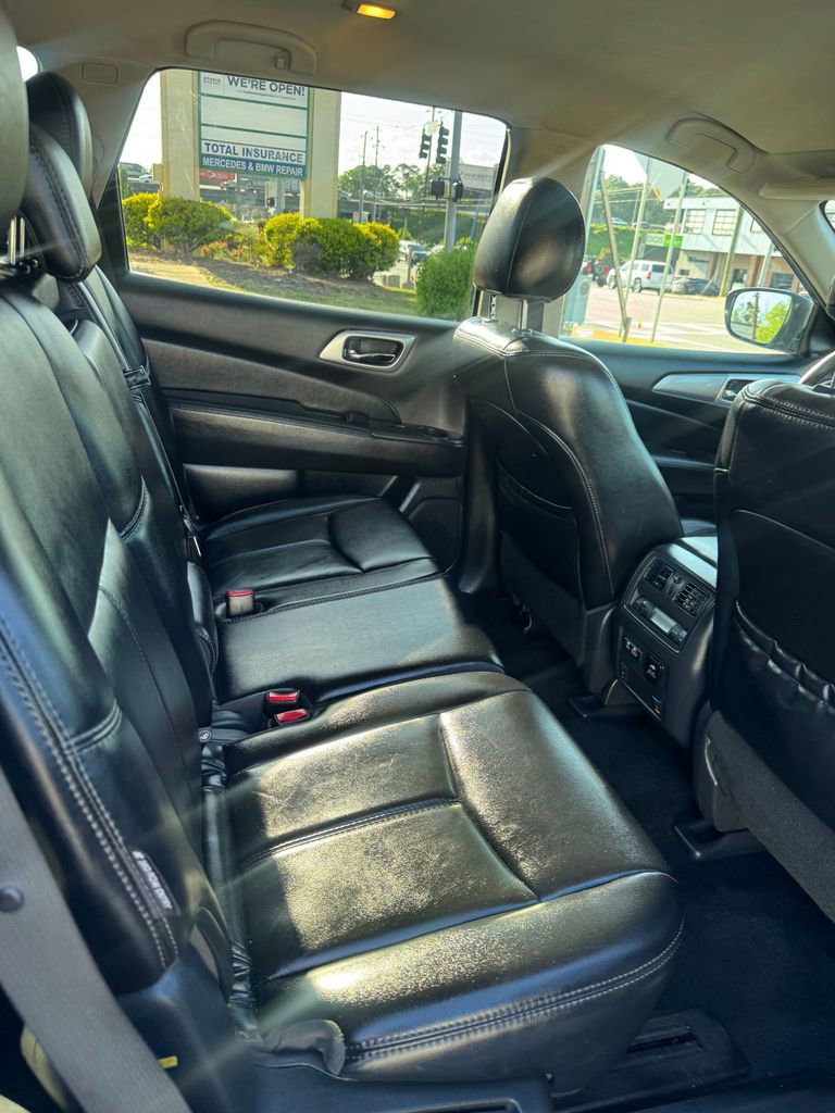 Used 2019 Nissan Pathfinder SL image 6