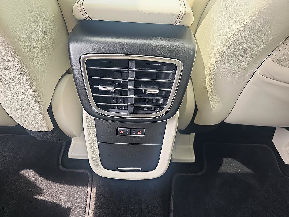 Used 2017 Lincoln MKX Black Label w/ Driver Assistance Package FWD image 32