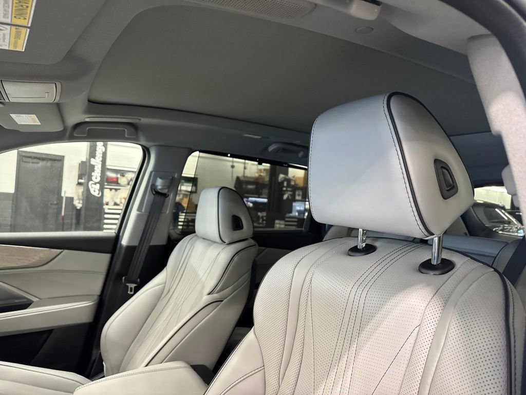 Used 2026 Acura MDX SH-AWD w/ Advance Package image 11