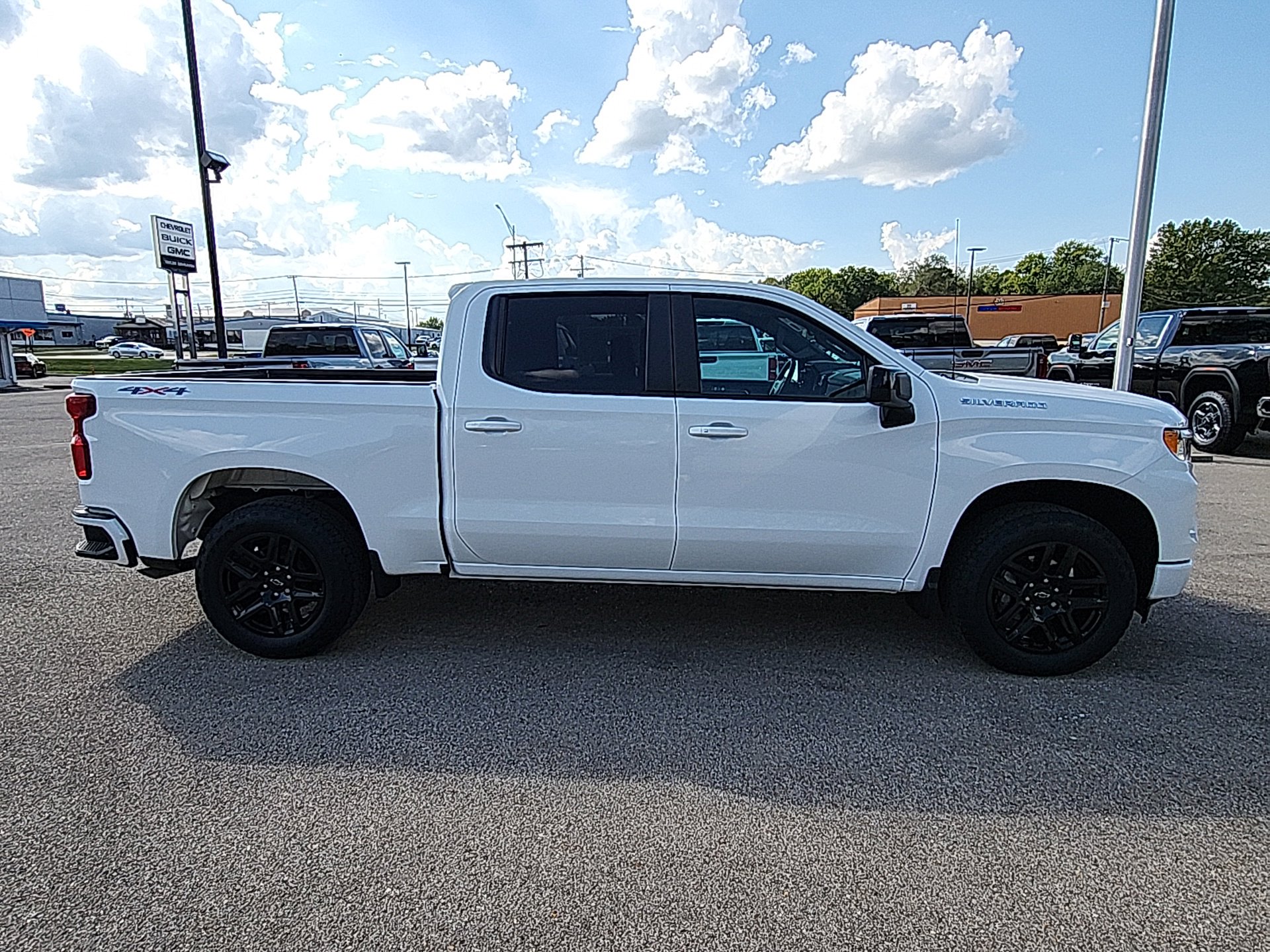 Used 2022 Chevrolet Silverado 1500 RST image 10