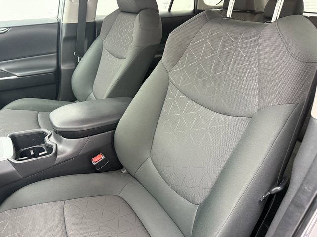 Used 2024 Toyota RAV4 XLE image 7