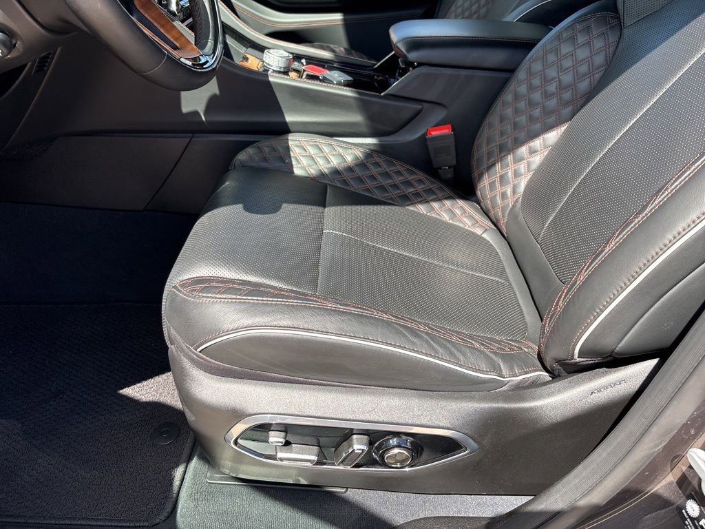 Used 2023 Jeep Grand Cherokee L Summit AWD/4WD image 15